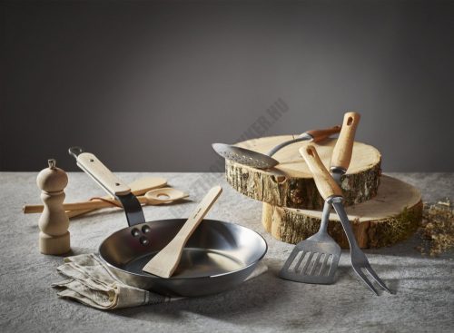 Vasserpenyő bükkfa nyéllel, 24 cm, de Buyer