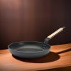 Serpenyő bükkfanyéllel, 28 cm, tapadásmentes, de Buyer
