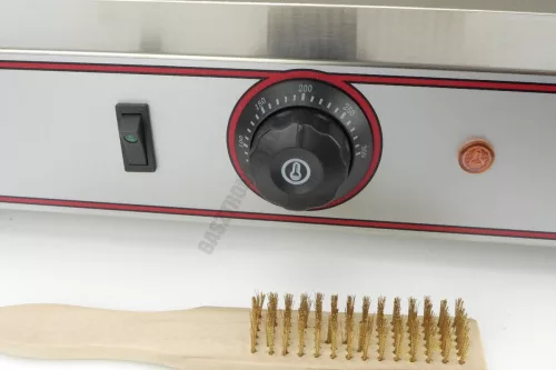 Kontaktgrill, bordás sütőfelület, bordás fedlap, 50-300°C-ig, sütőfelület: 335×230mm, 2,2 kW