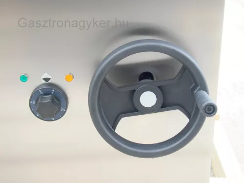Billenőserpenyő, 120 L, elektromos üzem, kézi billentés, inox fenék, 400 V/18 kW, 1200x900x900