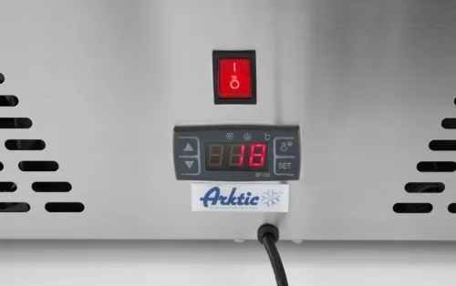 Pultra helyezhető saláta vitrin, 67 l, 230V/105W, HENDI Arktic 