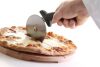 Pizzaszeletelő, színkódos, 23 cm, 10 cm kerék átmérő