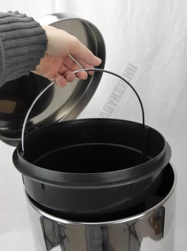 Pedálos szemetes 20 liter, kivehető vödörrel