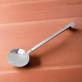   Szűrőkanál, kerek, rozsdamentes, nyélhossz.: 37 cm, átmérő 12 cm