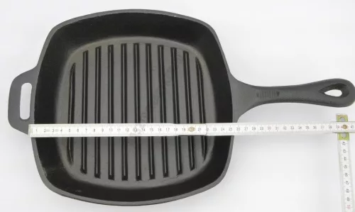 Grill serpenyő 26×26 cm bordázott öntöttvas
