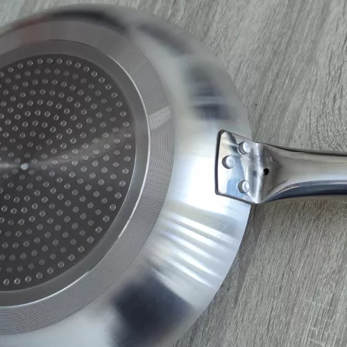 Alumíniumserpenyő, 28 cm, kerámia tapadásmentes bevonat, indukciós, Pujadas