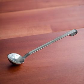   Tálalókanál, szervírozókanál, mély, perforált, rozsdamentes, teljes hossza 44 cm, Pujadas