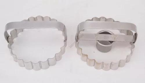 Linzerkiszúró, alsó-felső, 8 cm, rozsdamentes