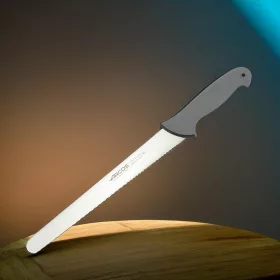   Arcos Colour Prof kenyérvágó, szeletelőkés, 30 cm-es hullámos penge, csúszásmentes markolat, színkódos