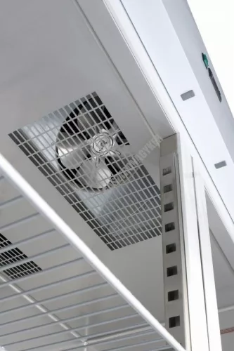 Rozsdamentes hűtőszekrény 3 db GN 2/1 polc AF07PKMTN bruttó 700 lit.