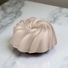 Magas kuglófsütő forma, szélkerék, 24 cm, Delícia