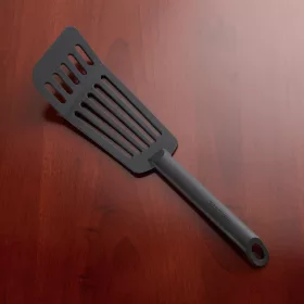Fordítólapát omletthez, perforált, 32 cm, Space Line