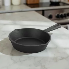 Tálalóserpenyő, 16×3 cm, öntöttvas