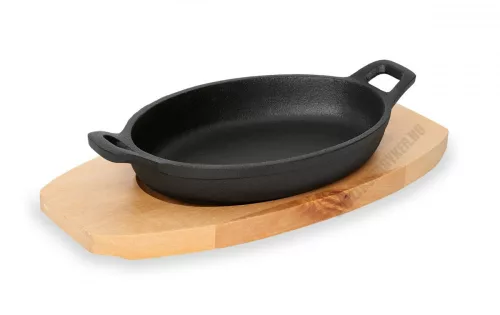 Tálalóedény, ovális, 21,5×15,5×4,5 cm, öntöttvas, fa alátéttel