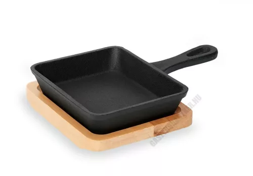 Mini tálalóserpenyő, szögletes, 12,5×10,5×2,5 cm, öntöttvas, fa alátéttel