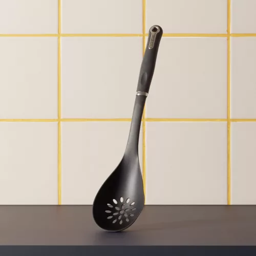 Szervírozókanál, perforált, 36 cm, gumírozott nyél, Let's Cook