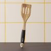 Fordítólapát, perforált, 30,5 cm, szilikon nyél, akácfa, Let's Cook